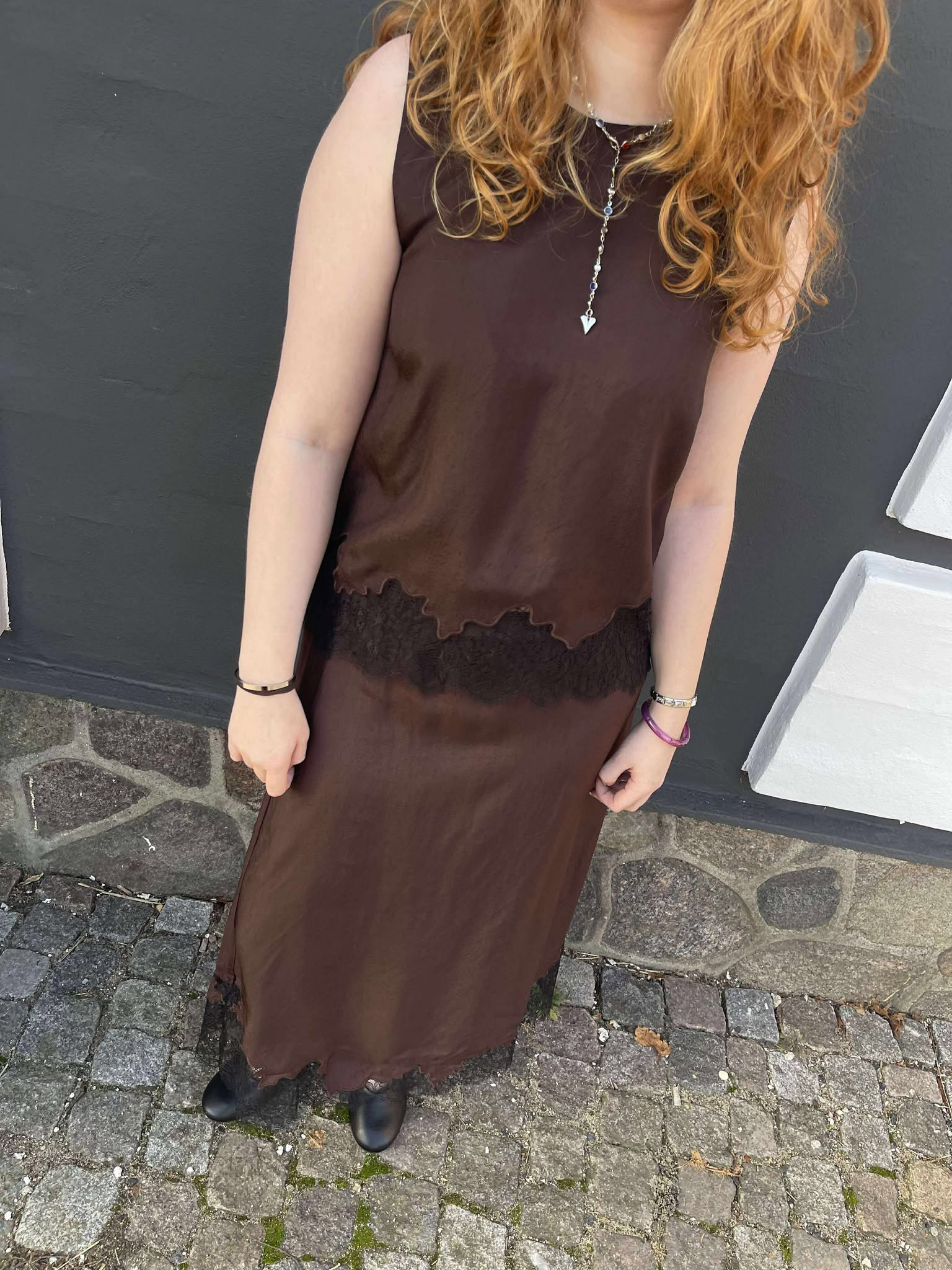 OBJDALME Top - Seal Brown